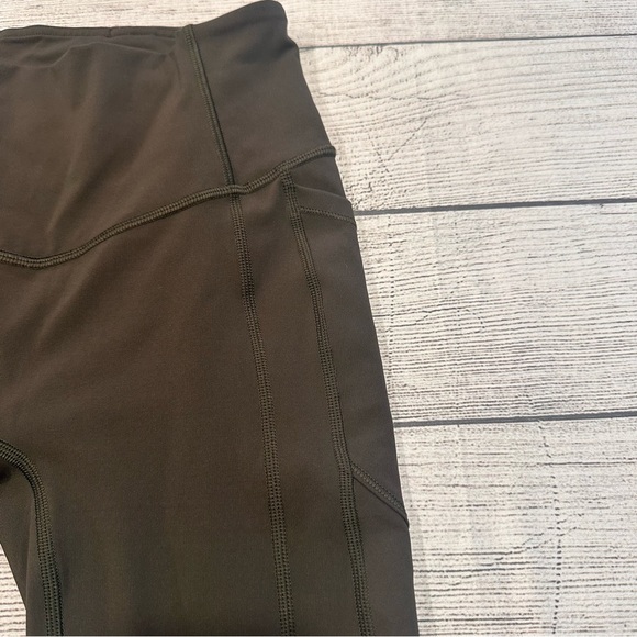 🍋Women’s Lululemon All The Right Places 23” Crop size 4🍋 - Picture 7 of 11